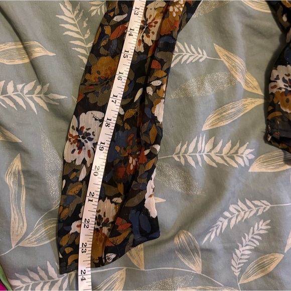 Sadie & Sage Multicolor Floral Blouse - Picture 7 of 7